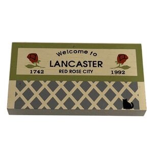VTG The Cat's Meow Village Lancaster Red Rose City Wood Block Sign Green Cream